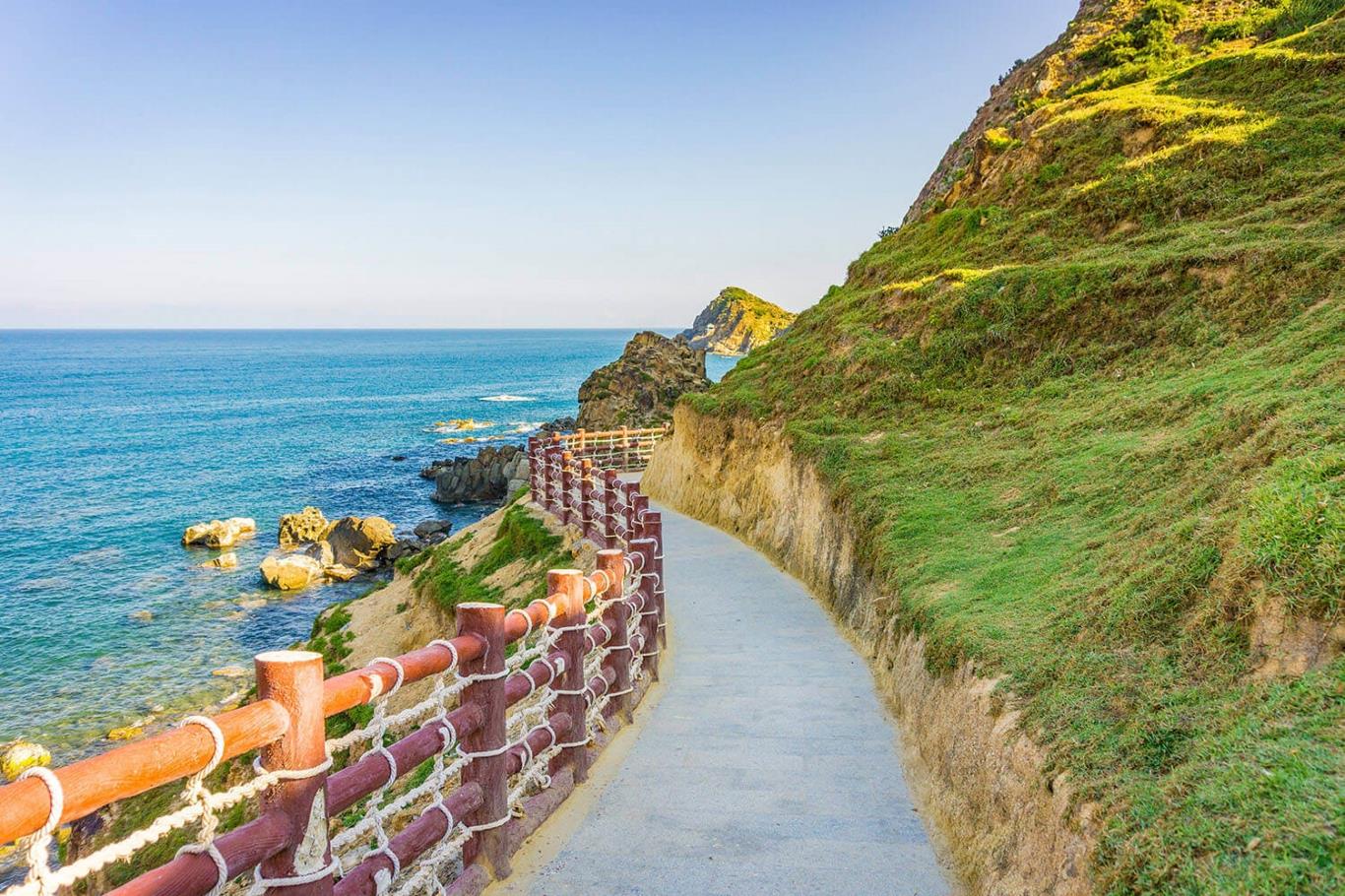 DU LỊCH HÈ TOUR HOT 2025 HÀ NỘI - QUY NHƠN – PHÚ YÊN  4 NGÀY 3 ĐÊM KHỞI HÀNH THỨ 5 HÀNG TUẦN ĐÓN KHÁCH TẠI HÀ NỘI & CÁC TỈNH MIỀN BẮC ĐI VỀ NƠI CÓ GIÓ CÓ HOA CÓ CÁT TRẮNG NẮNG VÀNG BIỂN XANH 